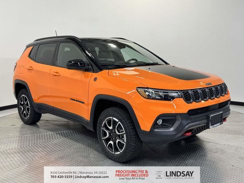 New 2026 Jeep Compass Trailhawk w/ Sun, Sound & Navigation Group AWD/4WD image 1