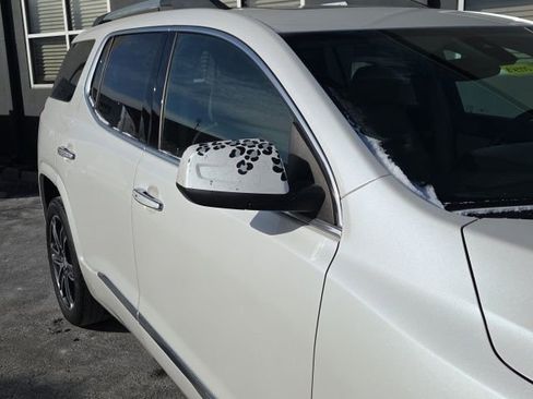 Used 2017 GMC Acadia Denali w/ Technology Package image 3