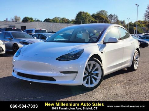 Used 2022 Tesla Model 3 Long Range image 1