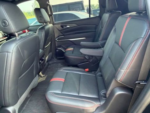 Used 2024 Chevrolet Traverse RS w/ LPO, Floor Liner Package AWD/4WD image 8