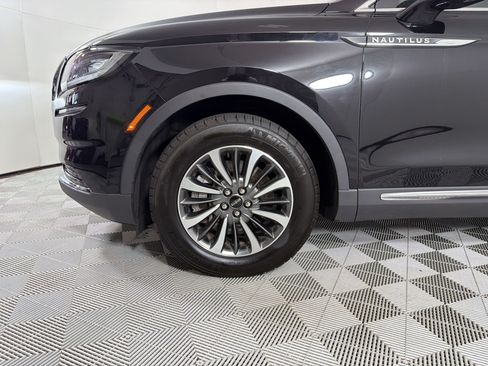 Used 2023 Lincoln Nautilus FWD w/ Premium Package image 13