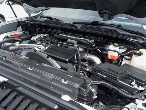 Used 2024 Chevrolet Silverado 2500 High Country w/ High Country Premium Package AWD/4WD image 13