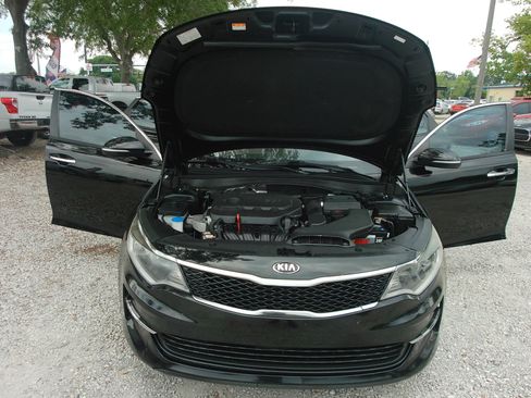 Used 2018 Kia Optima LX w/ 17" Alloy Wheels Package FWD image 33