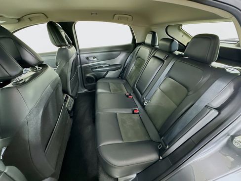 Used 2023 Nissan Ariya AWD image 28