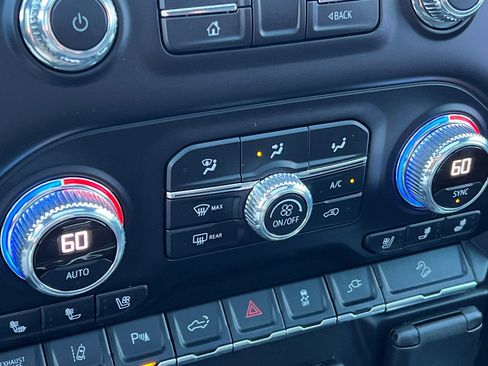 Used 2020 GMC Sierra 3500 Denali w/ Denali Ultimate Package image 29