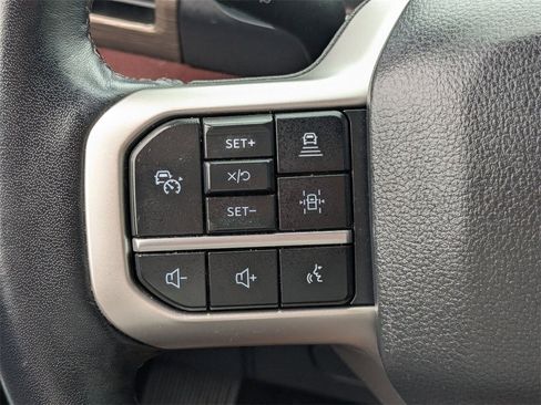 Used 2024 Ford Expedition Limited image 27