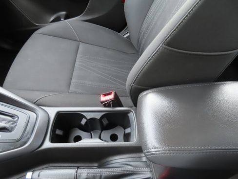 Used 2017 Ford Focus SE image 33