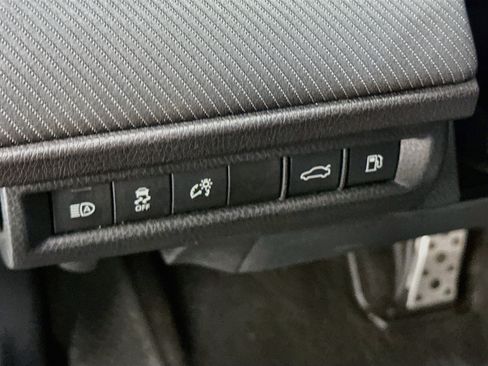 Used 2025 Toyota Camry SE FWD image 17