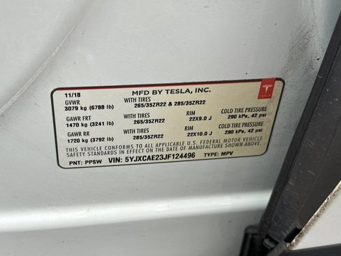 Used 2018 Tesla Model X 100D image 17