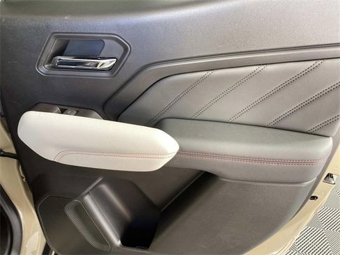 Used 2024 GMC Canyon AT4X image 24