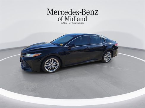 Used 2018 Toyota Camry XLE w/ Driver Assist Package image 4