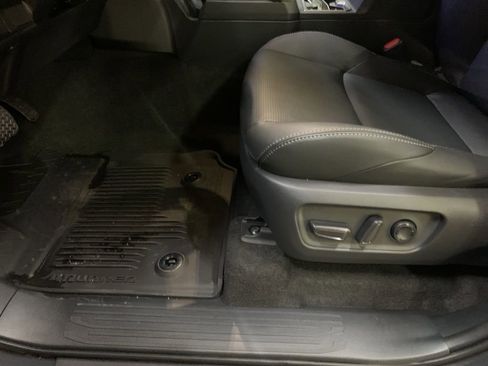 New 2025 Toyota 4Runner Limited image 9