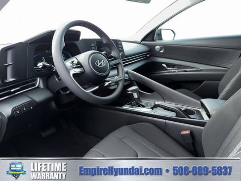 New 2026 Hyundai Elantra SE FWD image 14