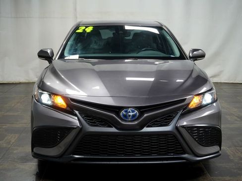 Used 2024 Toyota Camry SE FWD image 7