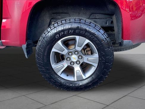 Used 2018 Chevrolet Colorado Z71 AWD/4WD image 11