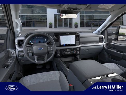 New 2026 Ford F250 XLT w/ XLT Premium Package AWD/4WD image 9