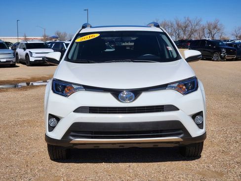 Used 2016 Toyota RAV4 XLE image 5