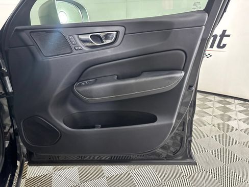 Used 2019 Volvo XC60 T5 R-Design w/ Protection Package Premier FWD image 29