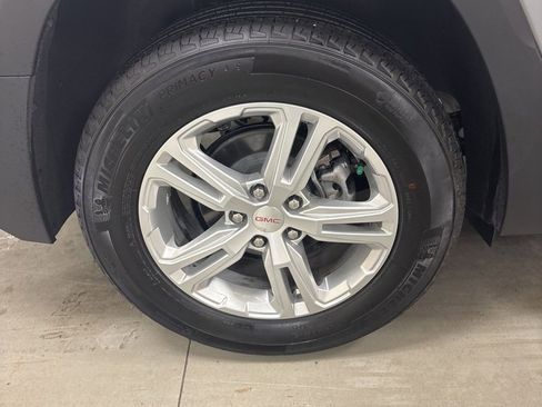Used 2024 GMC Terrain SLE image 36