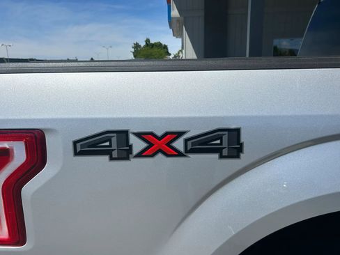 Used 2015 Ford F150 XLT AWD/4WD image 9