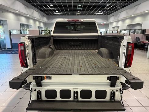 Certified 2024 GMC Sierra 2500 SLT w/ SLT Premium Package image 10