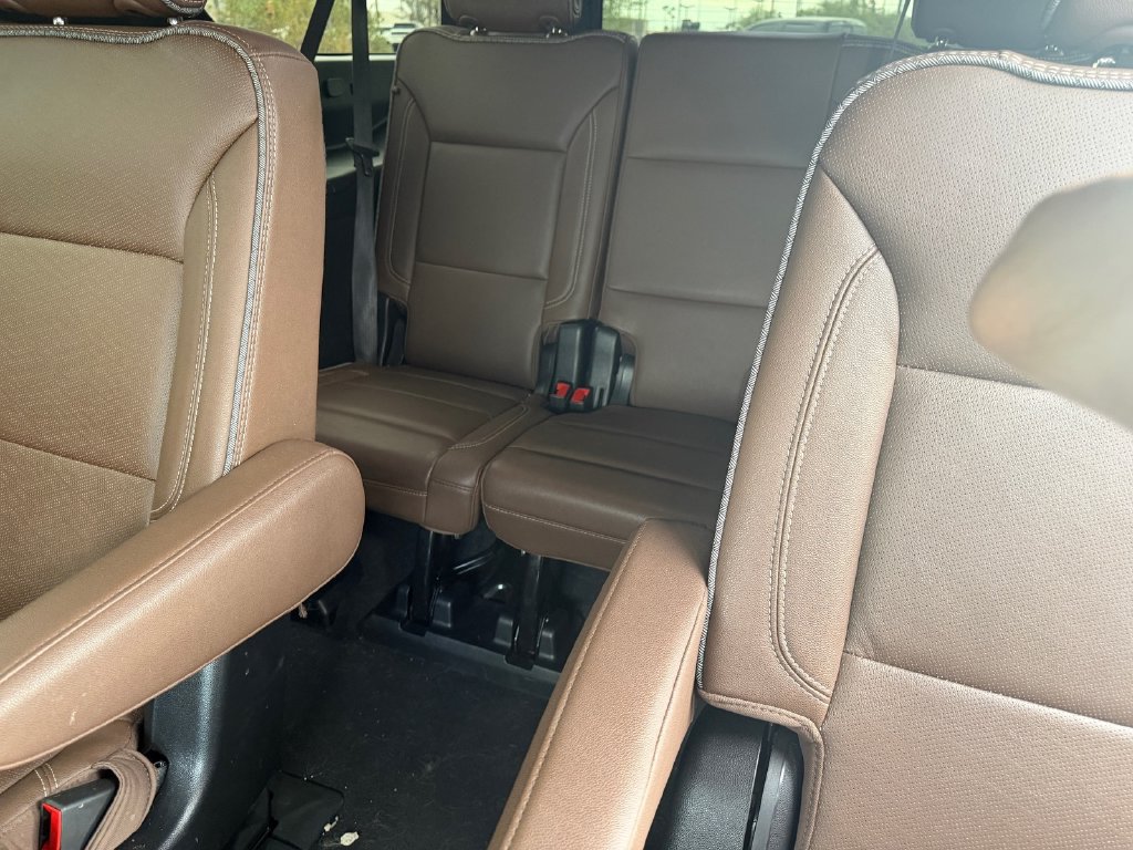 Used 2024 Chevrolet Suburban High Country w/ Advanced Technology Package AWD/4WD image 29
