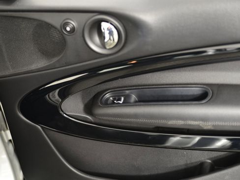 Used 2014 MINI Cooper Paceman S image 9