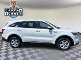 Used 2022 Kia Sorento LX image 2
