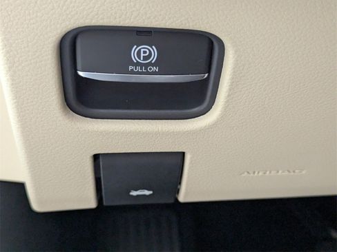 New 2025 Jeep Grand Cherokee Limited w/ Luxury Tech Group II image 14