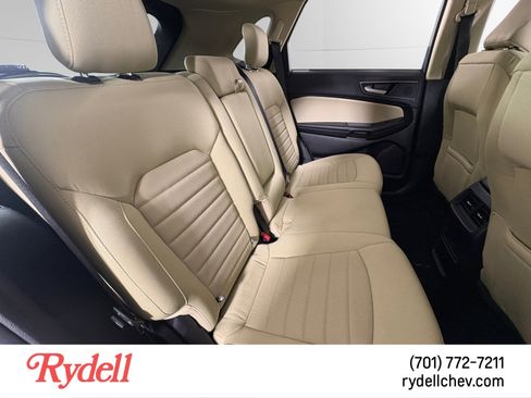 Used 2024 Ford Edge SE image 17