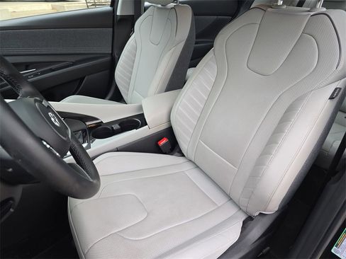 Certified 2022 Hyundai Elantra Limited image 14