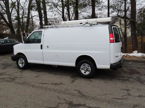 Used 2013 Chevrolet Express 2500 image 3