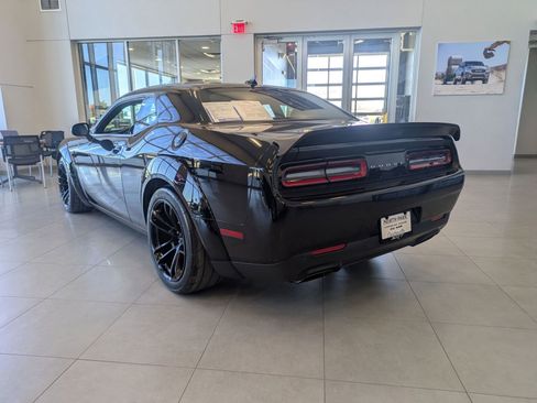 Used 2022 Dodge Challenger SRT Hellcat image 5