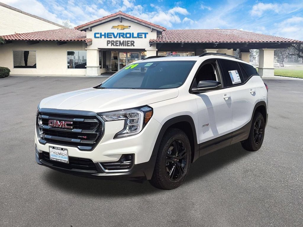 Used 2024 GMC Terrain AT4 w/ Infotainment Package II AWD/4WD image 4