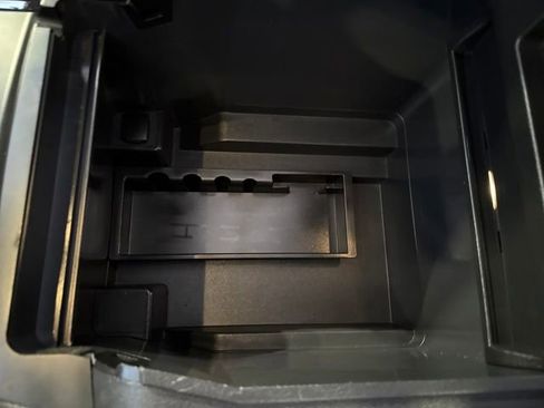 Used 2022 Ford Expedition XLT image 27