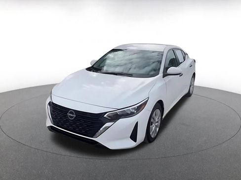 Used 2025 Nissan Sentra S image 7