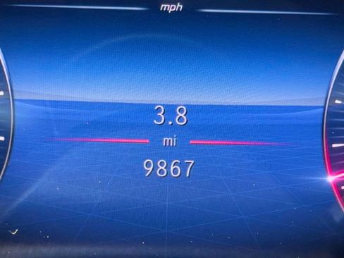 Used 2025 Mercedes-Benz GLE 350 4MATIC image 35
