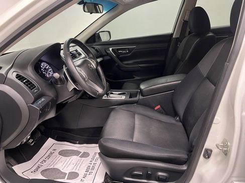 Used 2017 Nissan Altima 2.5 SR w/ Midnight Edition Package image 19