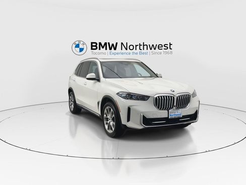 Used 2025 BMW X5 xDrive40i w/ Parking Assistance Package AWD/4WD image 7