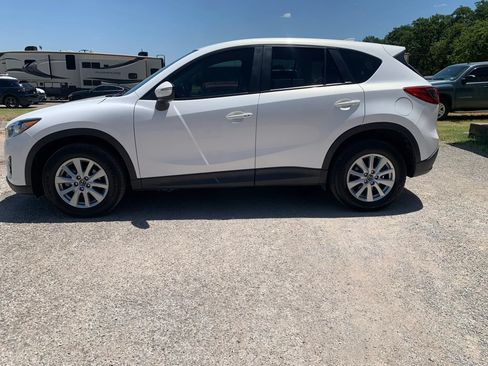 Used 2016 MAZDA CX-5 Touring FWD image 2