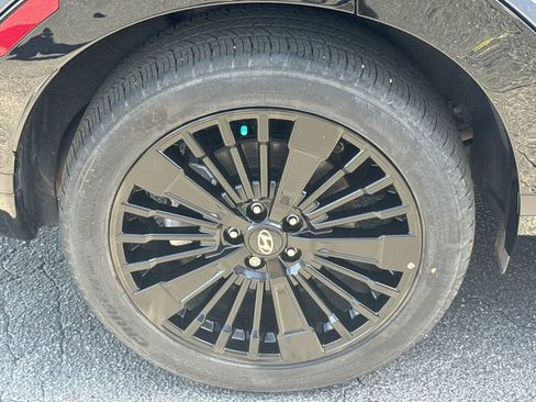 Used 2025 Hyundai Santa Fe Calligraphy image 17