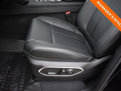 New 2025 Jeep Wagoneer 4WD image 12