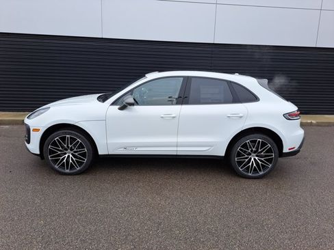 Used 2026 Porsche Macan Turbo AWD/4WD image 2