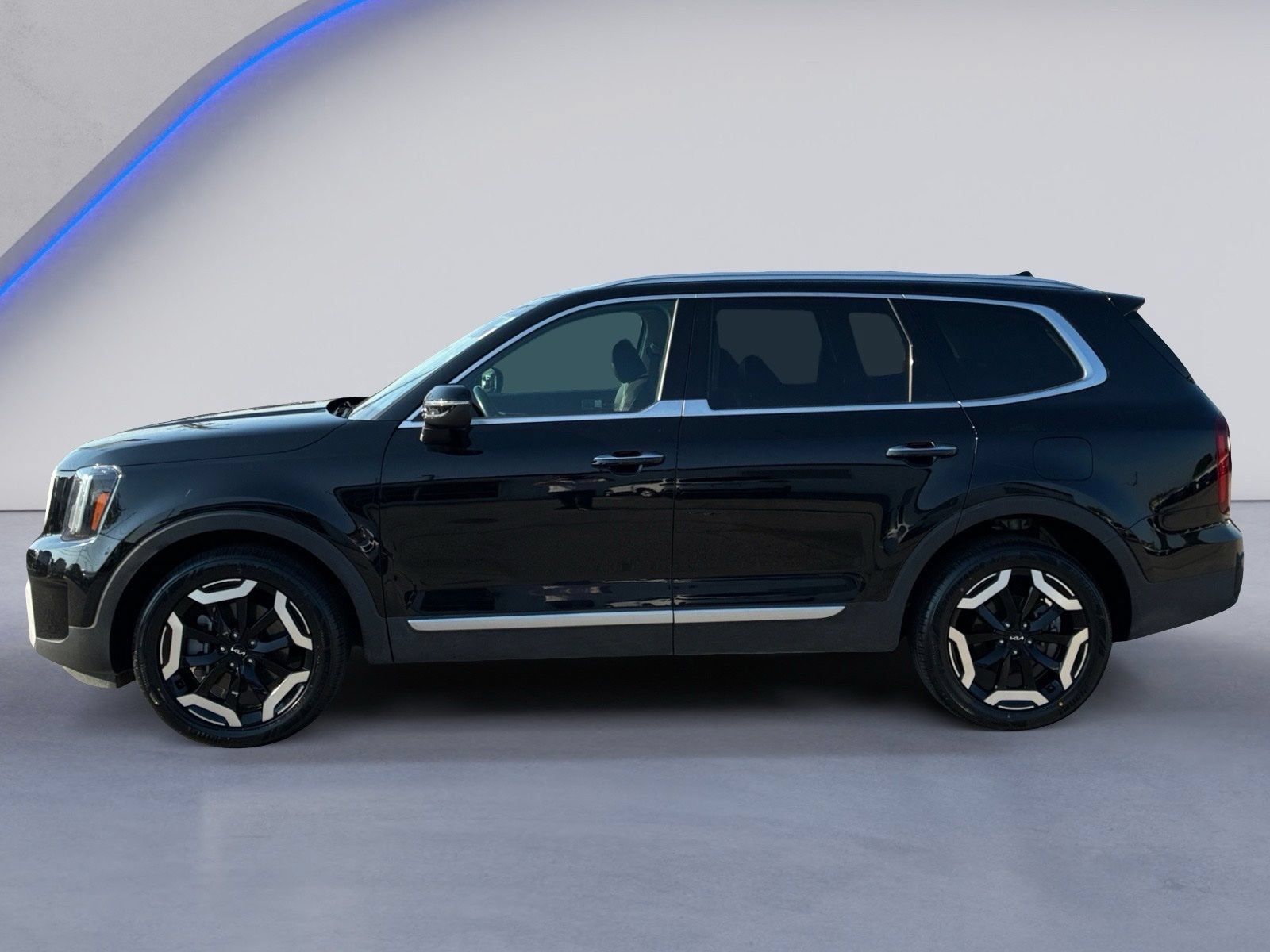 Used 2025 Kia Telluride S FWD image 7