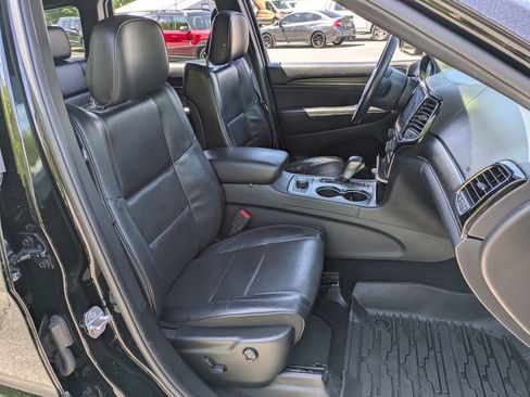 Used 2019 Jeep Grand Cherokee High Altitude AWD/4WD image 23