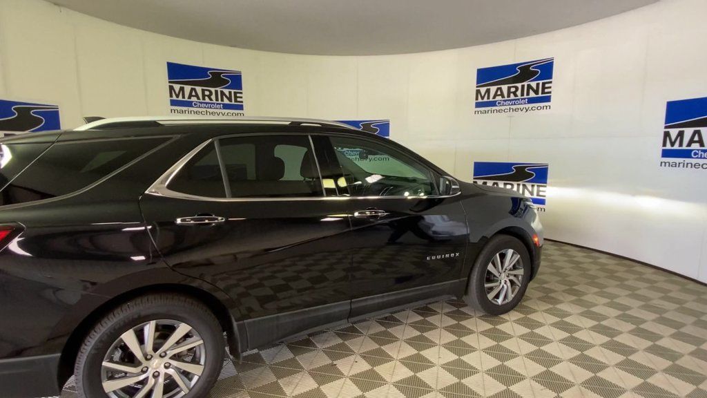 Used 2022 Chevrolet Equinox Premier AWD/4WD image 2