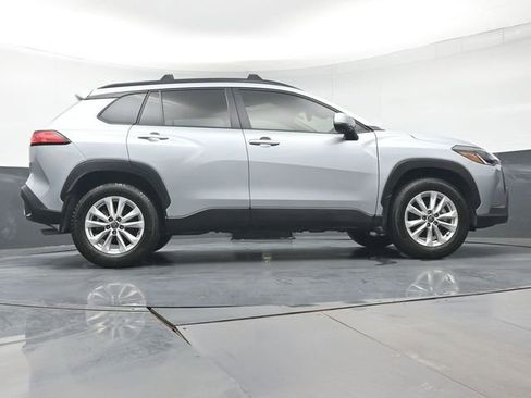 Certified 2024 Toyota Corolla Cross LE image 36