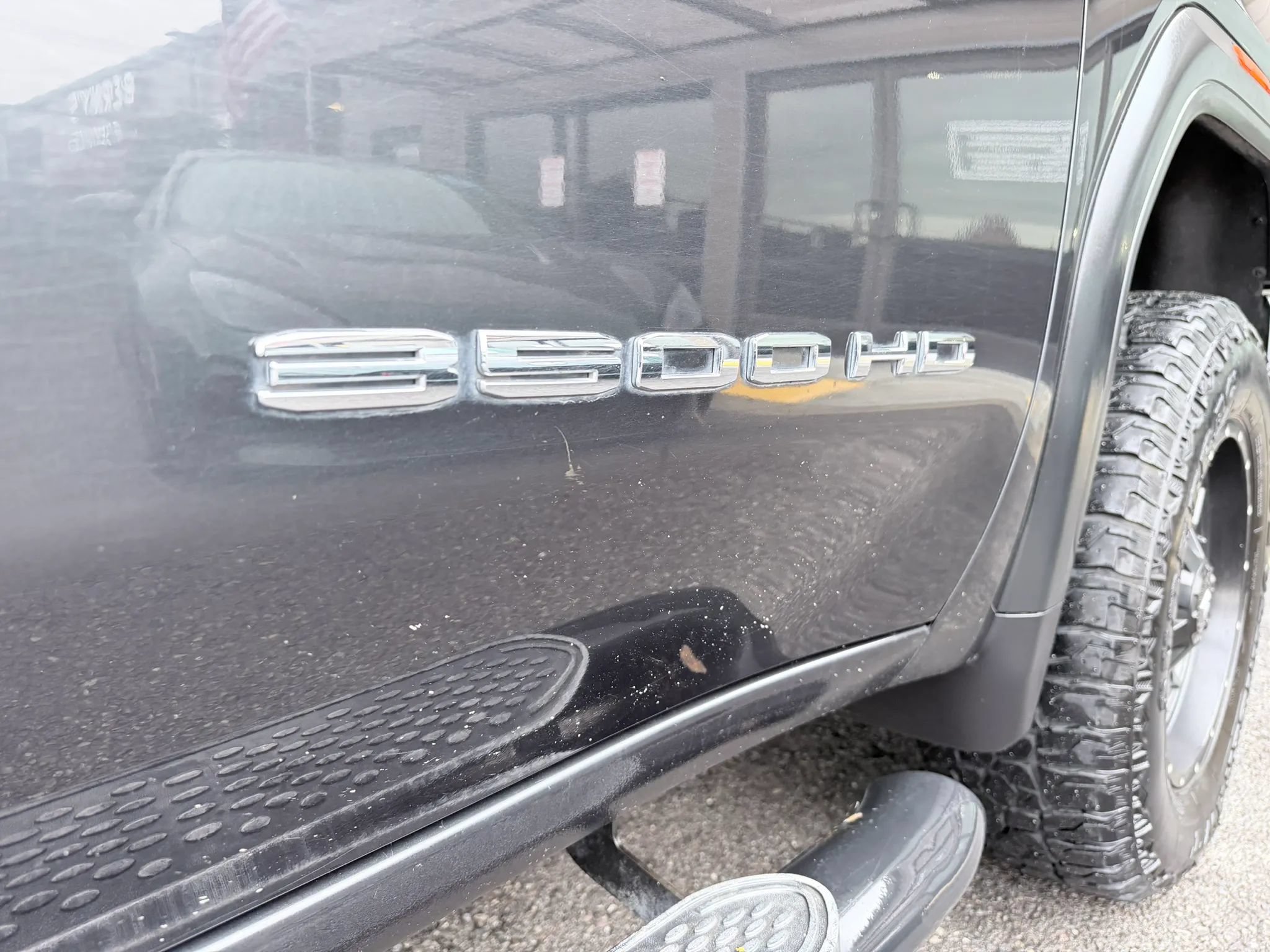 Used 2020 GMC Sierra 3500 SLT w/ Technology Package AWD/4WD image 25