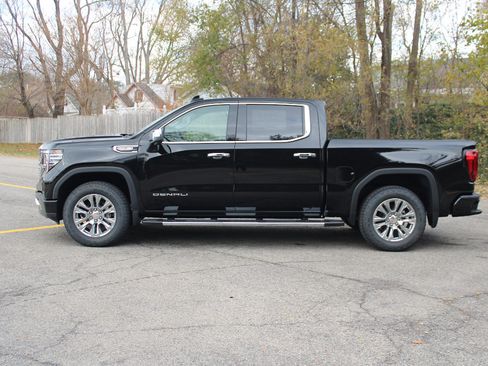 New 2026 GMC Sierra 1500 Denali w/ Technology Package image 4
