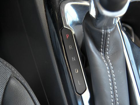 Used 2024 Buick Encore GX Preferred image 24